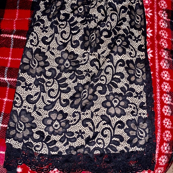 Two lace skirts - Picture 1 of 3